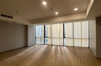 продается квартира с новым ремонтом 6-комнат